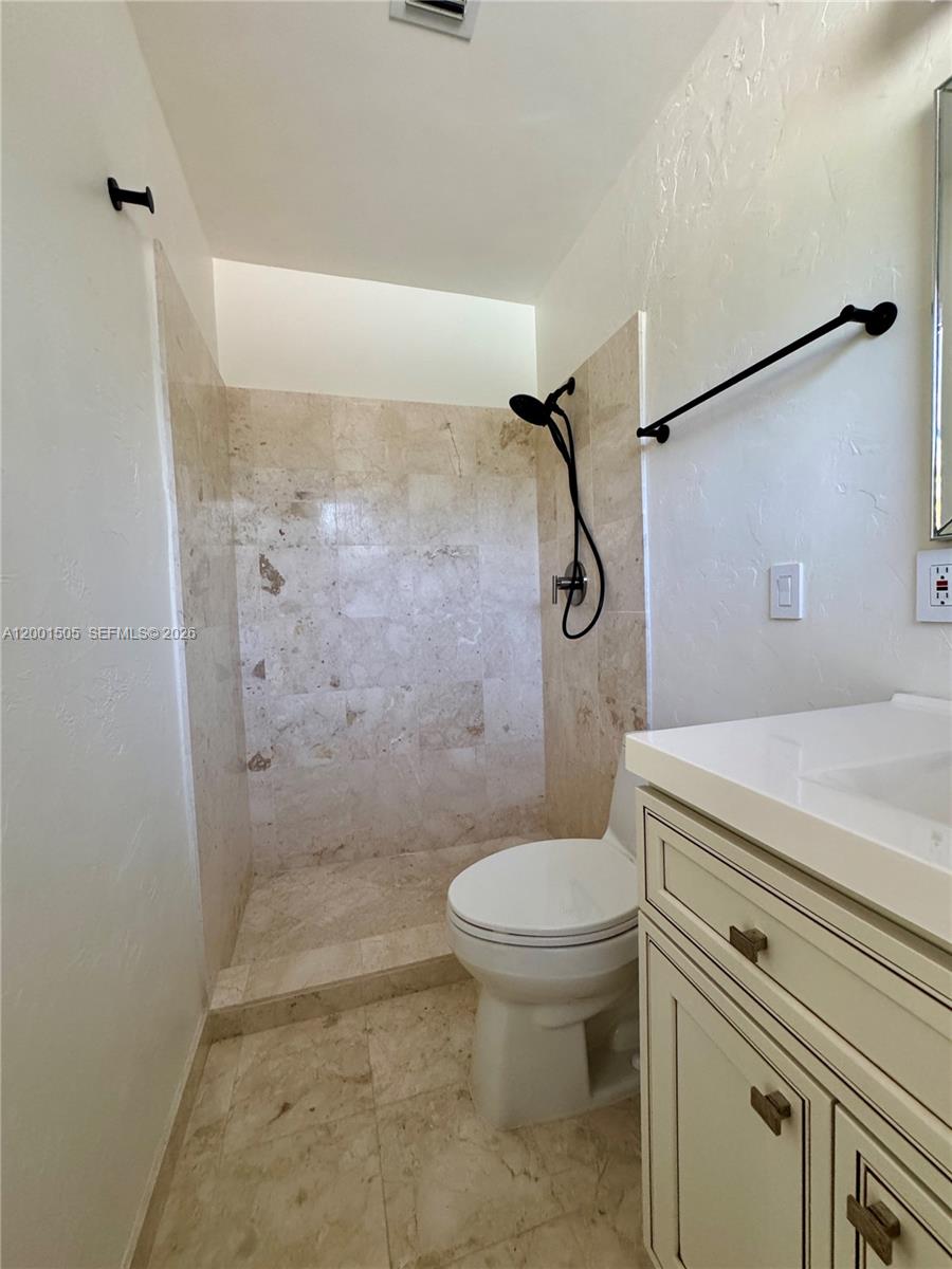 BOCA RATON SQUARE UNIT 7 - Residential Lease