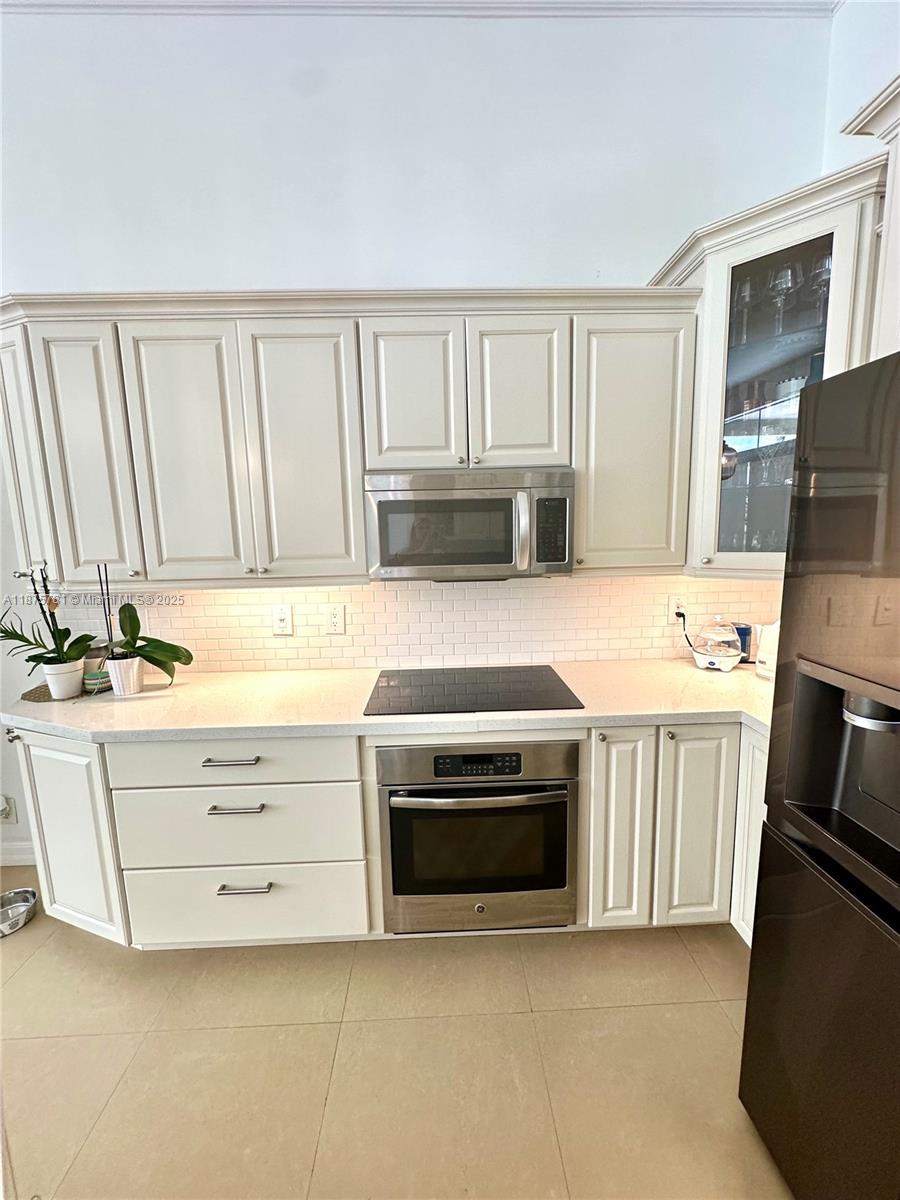 The Lakes - Residential Lease