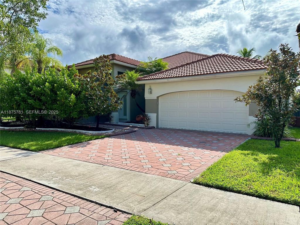 Photo of 656 Verona Pl, Weston, FL 33326 (MLS # A11875781)