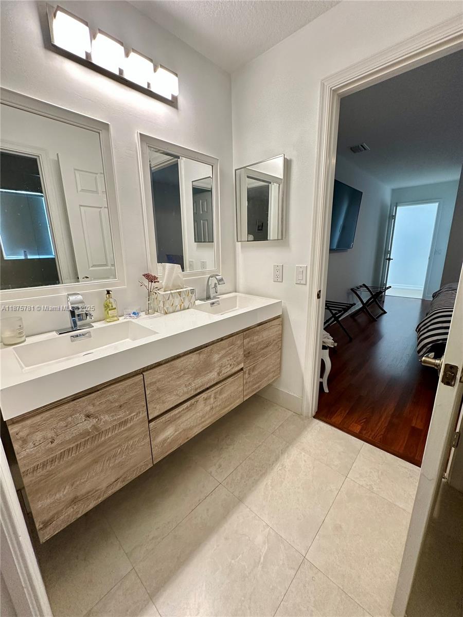 The Lakes - Residential Lease