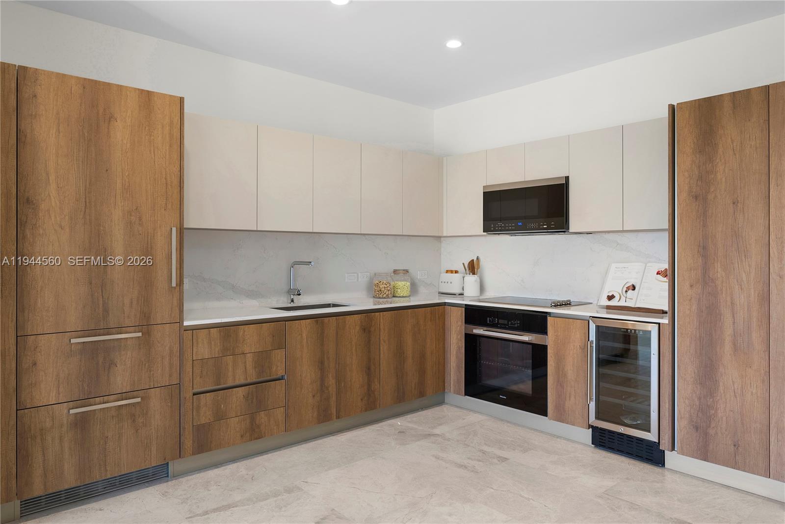 701 Valencia Ave 604