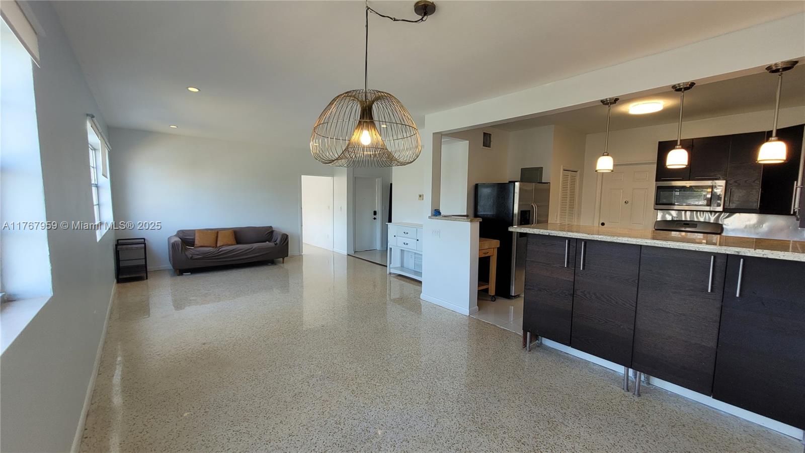 200 S Shore Dr 9