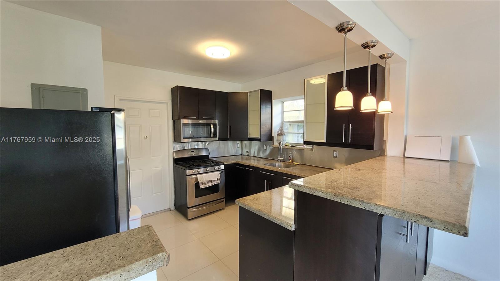 200 S Shore Dr 9