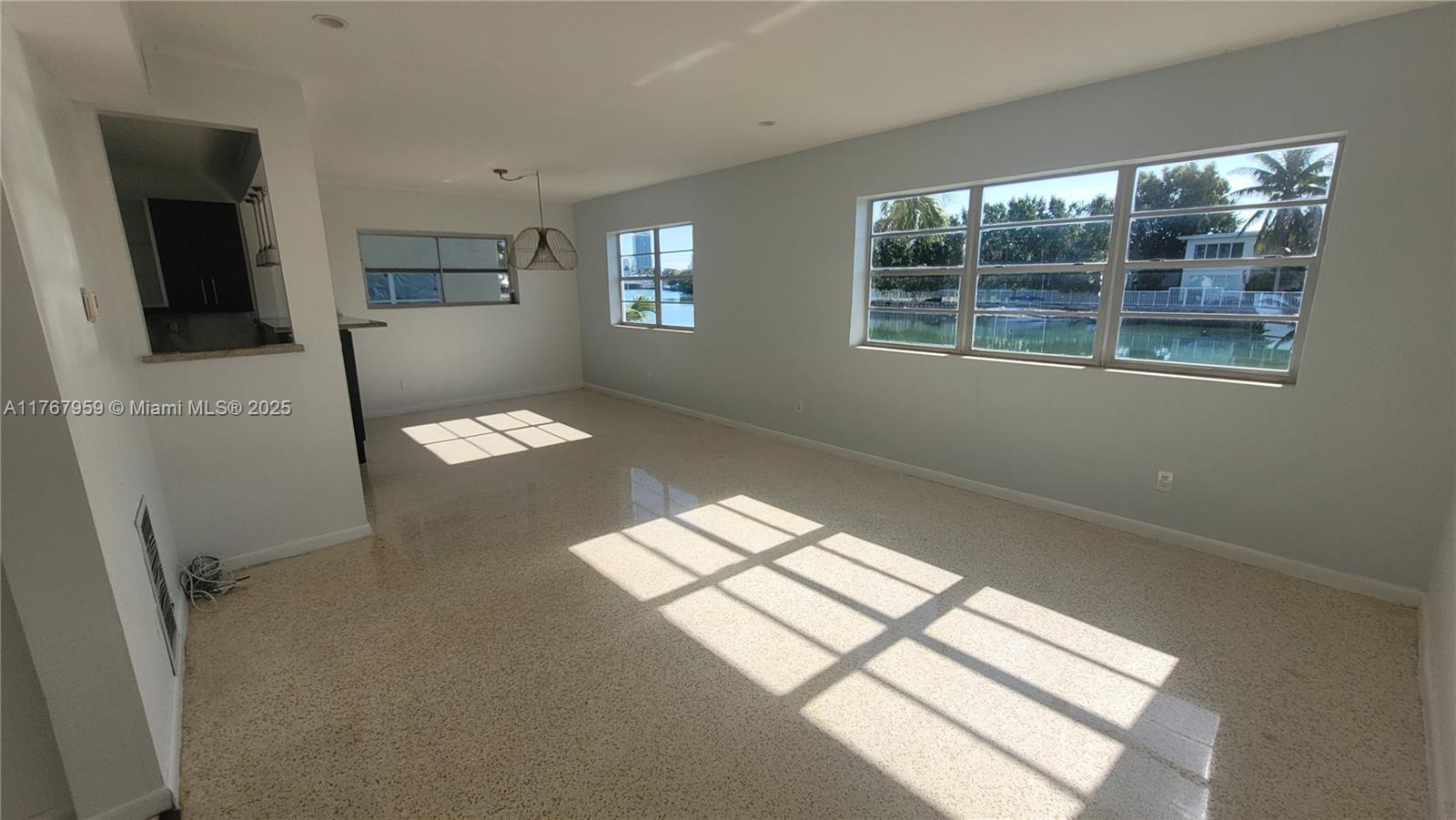200 S Shore Dr 9