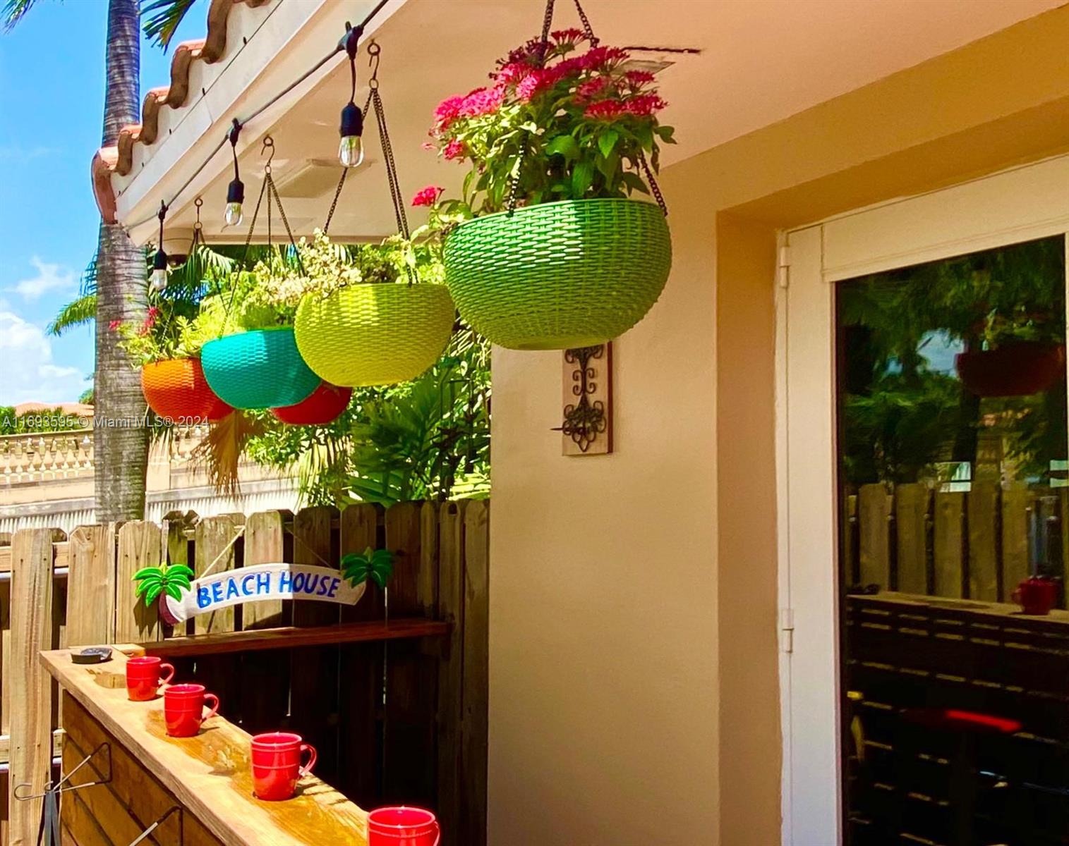 HOLLYWOOD LAKES SECTION - Residential Lease