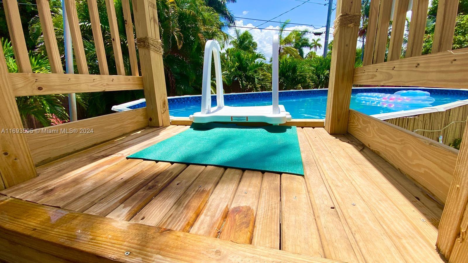 HOLLYWOOD LAKES SECTION - Residential Lease