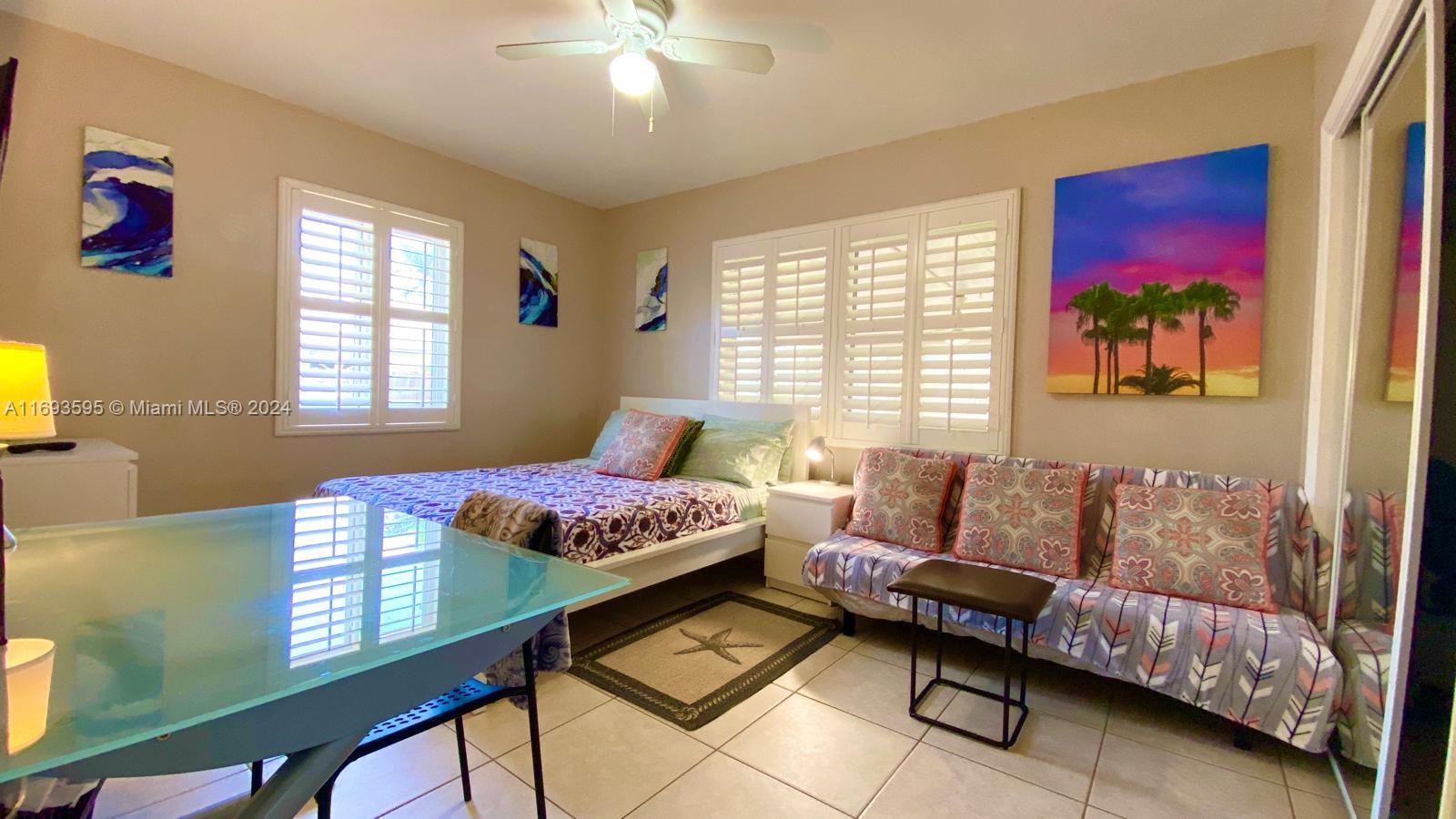 HOLLYWOOD LAKES SECTION - Residential Lease