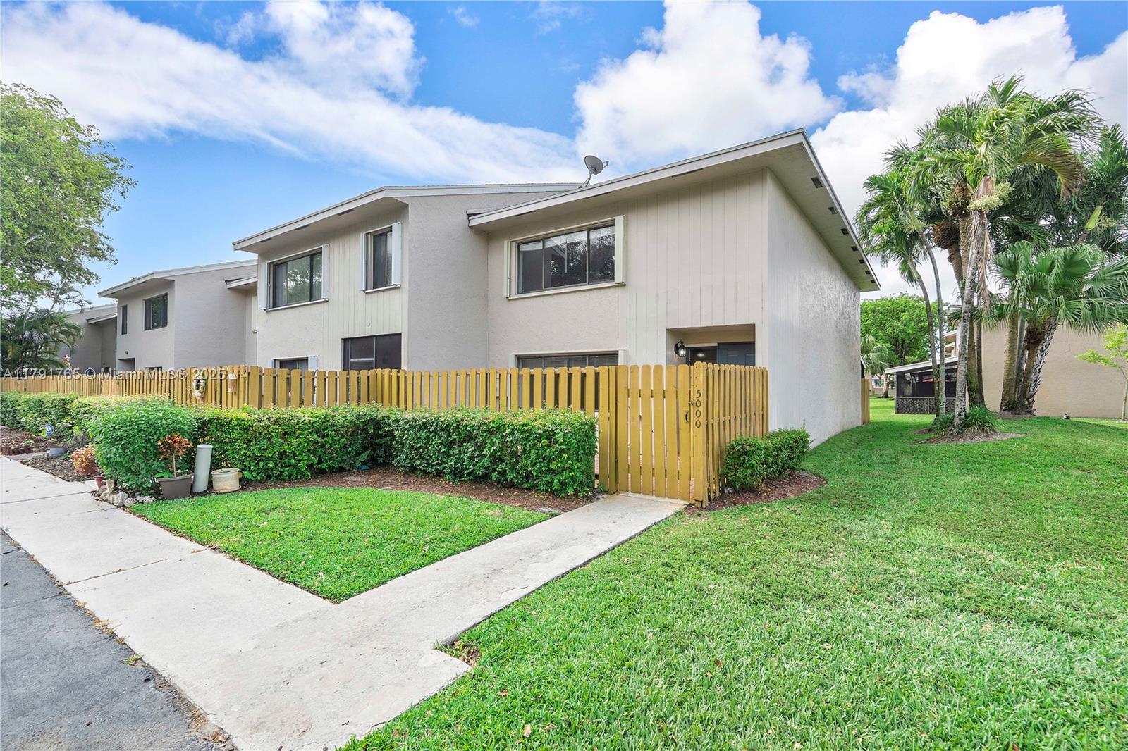 5000 S University Dr