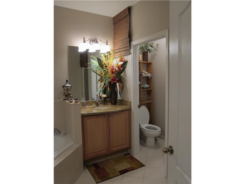 SILVER PALM EAST SECTION - Residential Lease