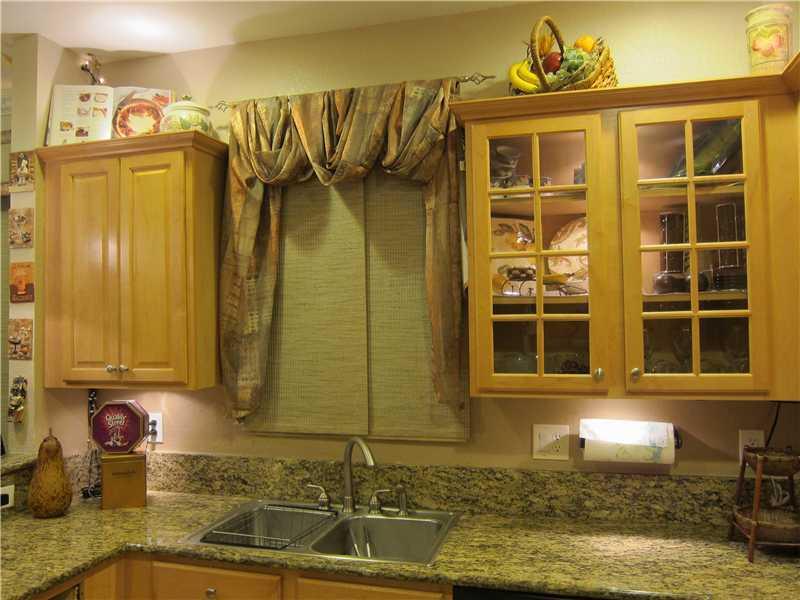 SILVER PALM EAST SECTION - Residential Lease