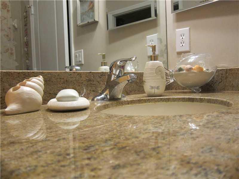 SILVER PALM EAST SECTION - Residential Lease