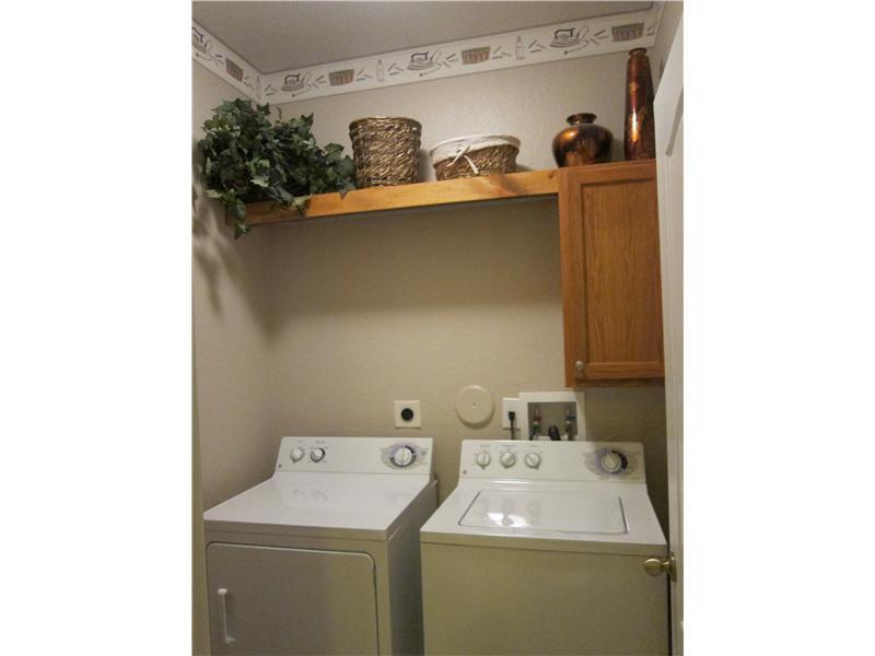 SILVER PALM EAST SECTION - Residential Lease