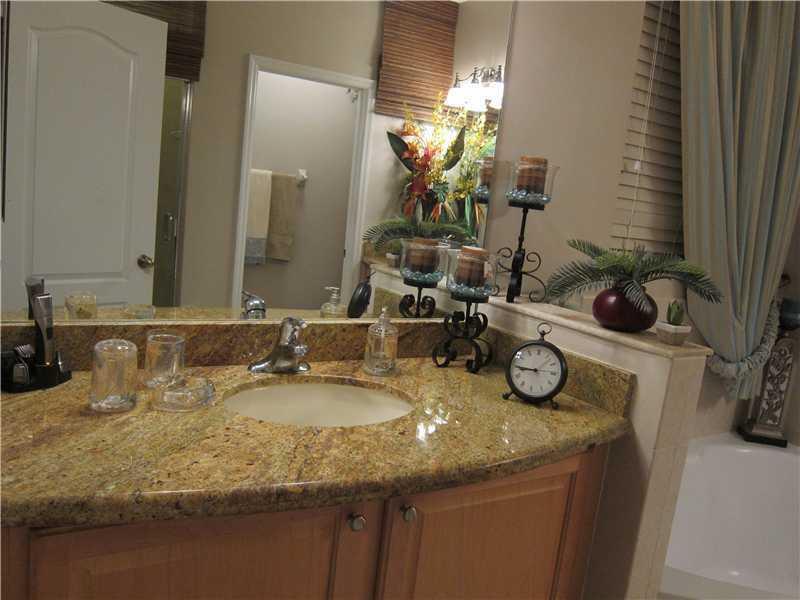 SILVER PALM EAST SECTION - Residential Lease