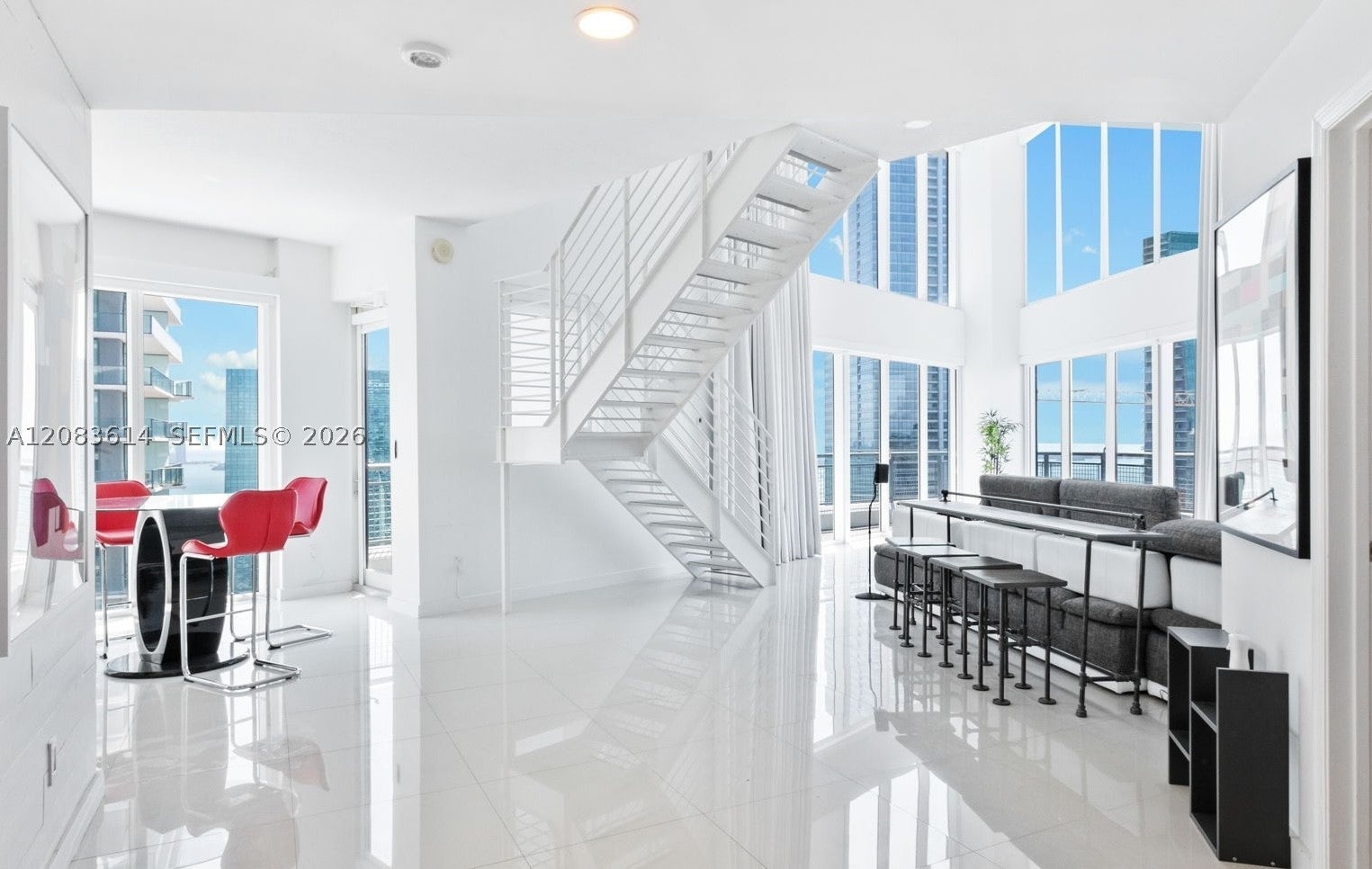 60 SW 13th St
