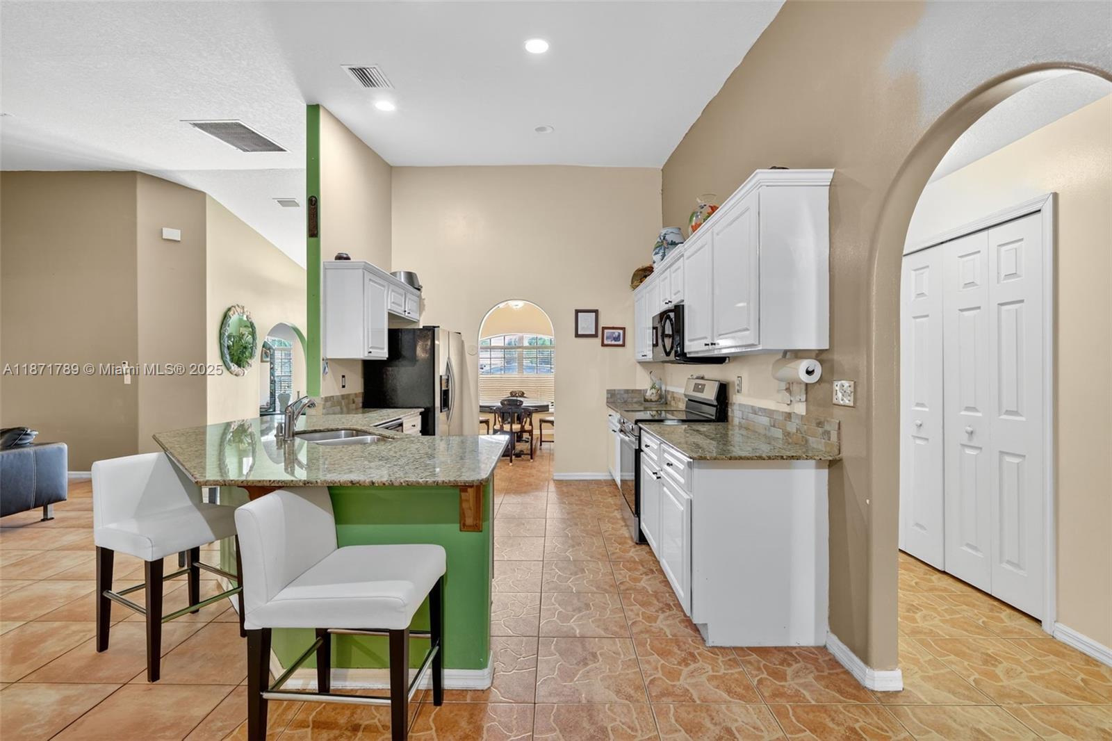 PORT ST LUCIE SECTION 8 - Residential