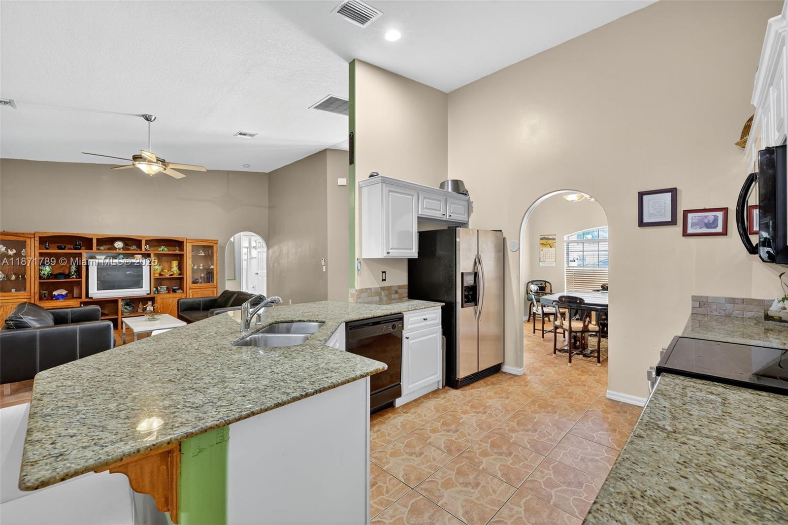 PORT ST LUCIE SECTION 8 - Residential