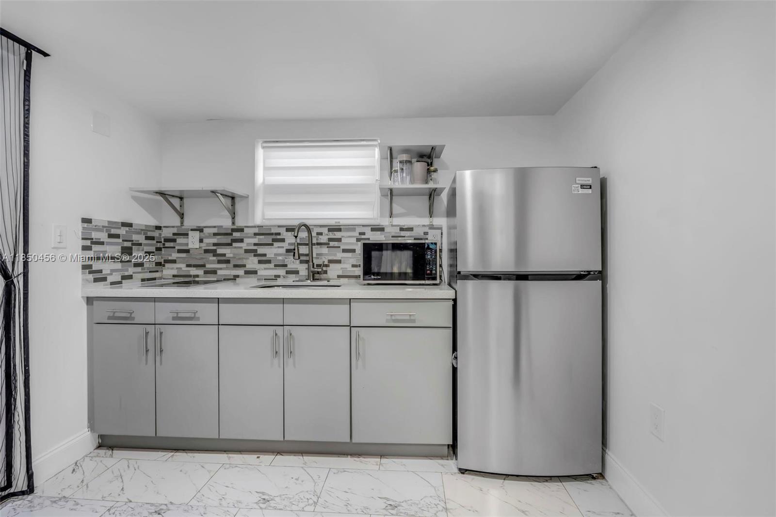 901 NW 34th Ter