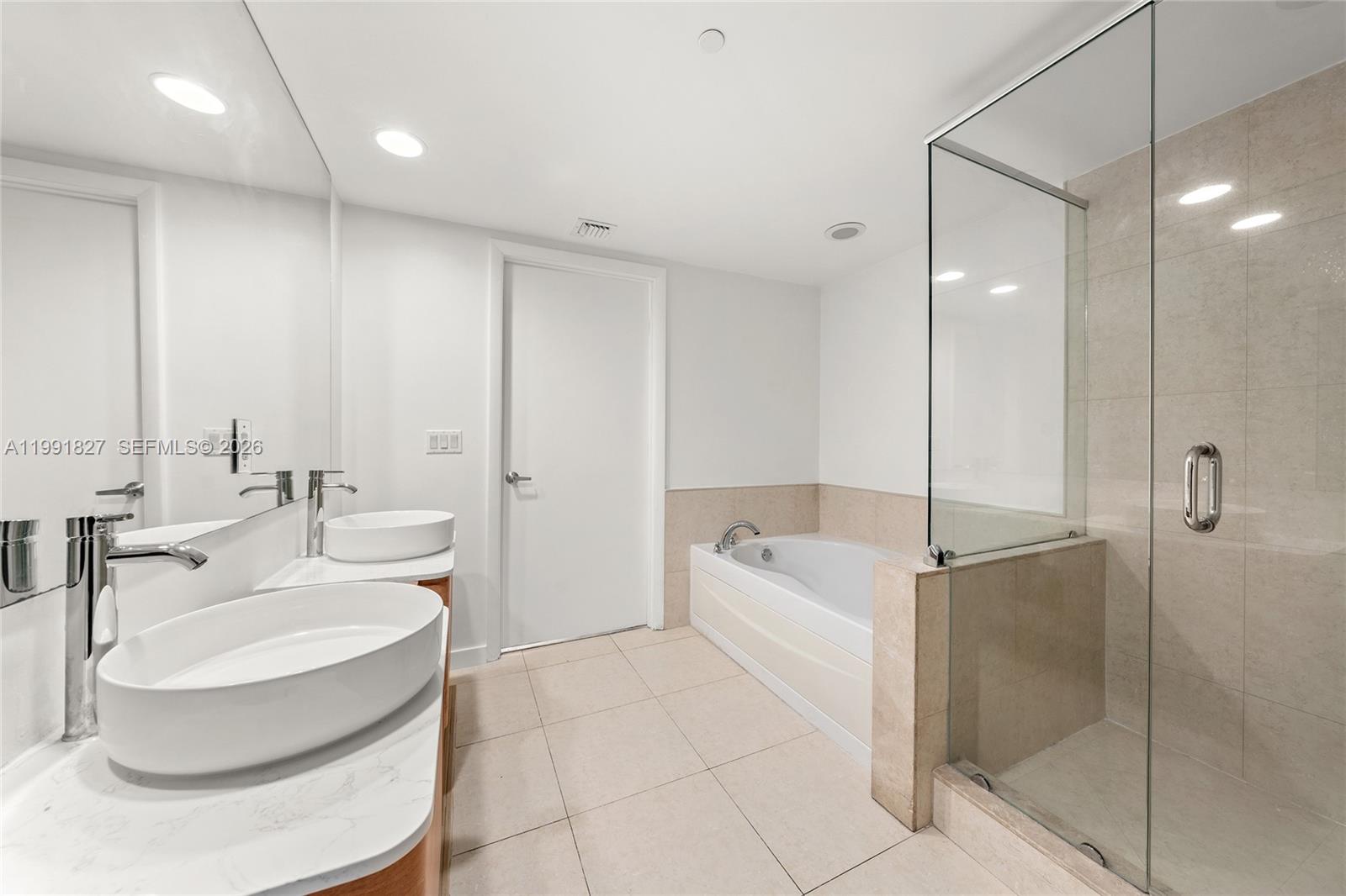 50 BISCAYNE CONDO - Residential