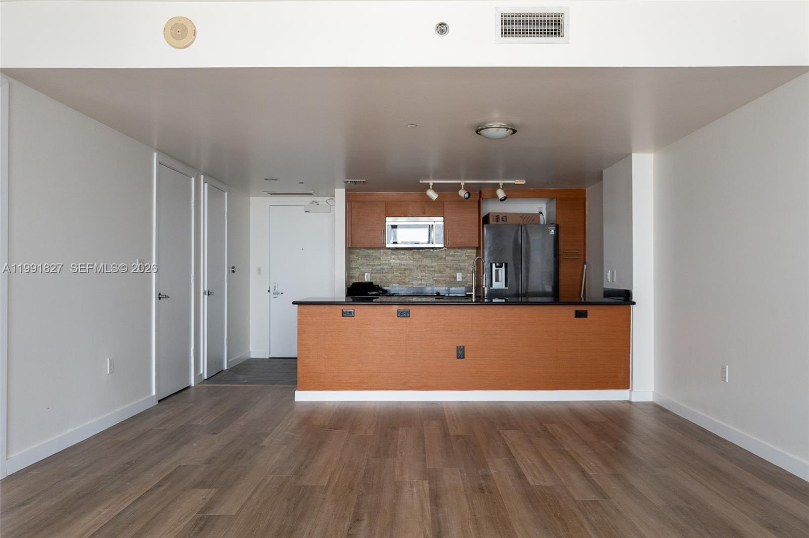 50 Biscayne Blvd 4111