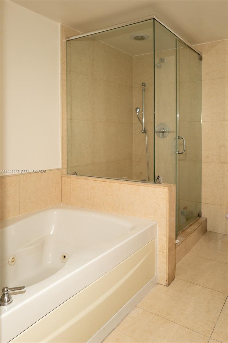 50 BISCAYNE CONDO - Residential