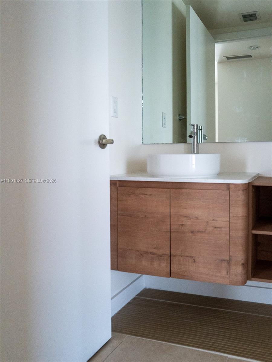 50 BISCAYNE CONDO - Residential