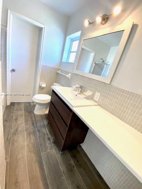 CYPRESS GARDENS CONDOMINI - Residential Lease