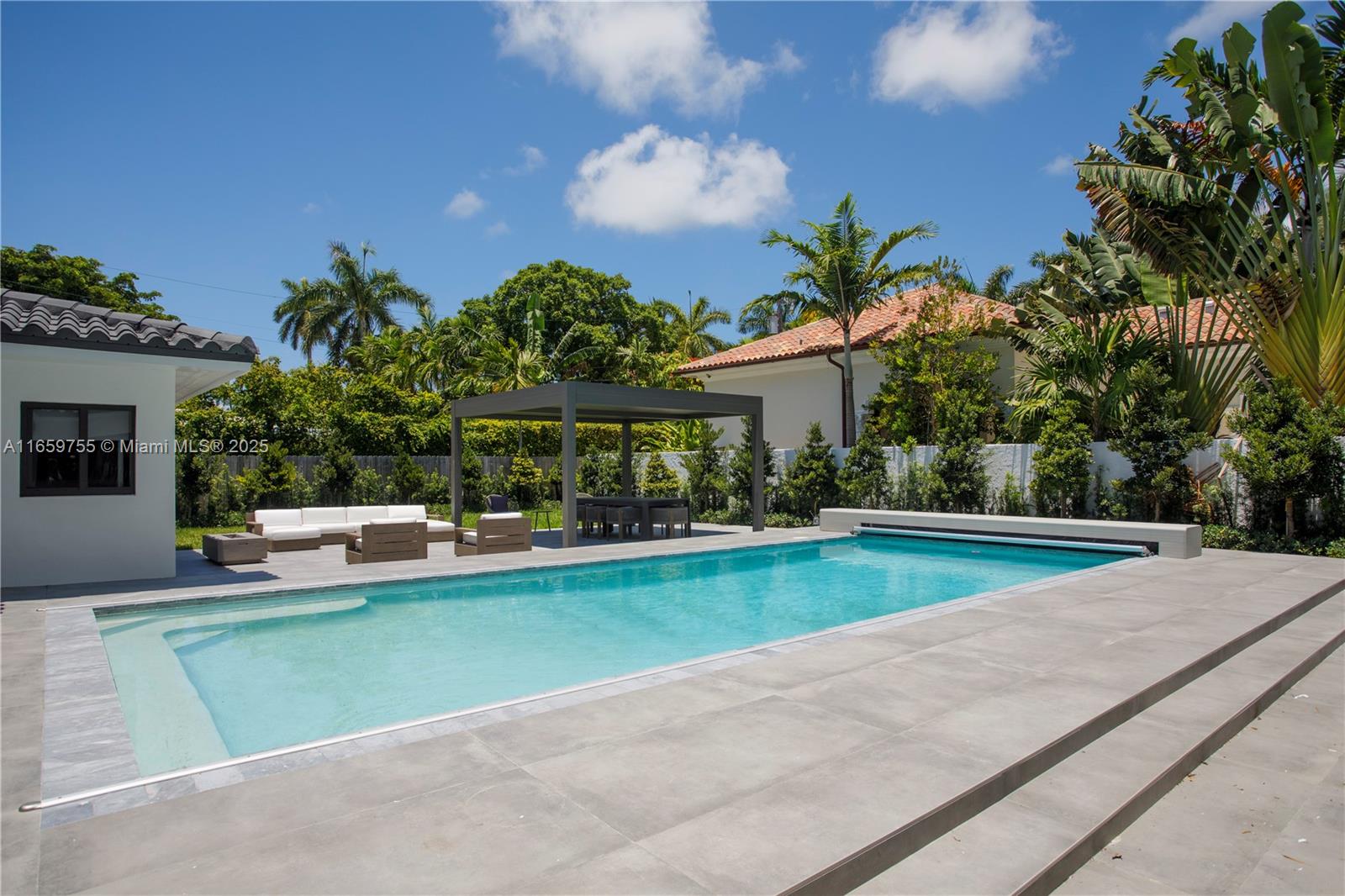 HIBISCUS ISLAND - Residential
