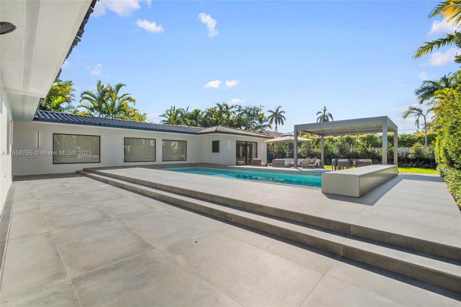 HIBISCUS ISLAND - Residential
