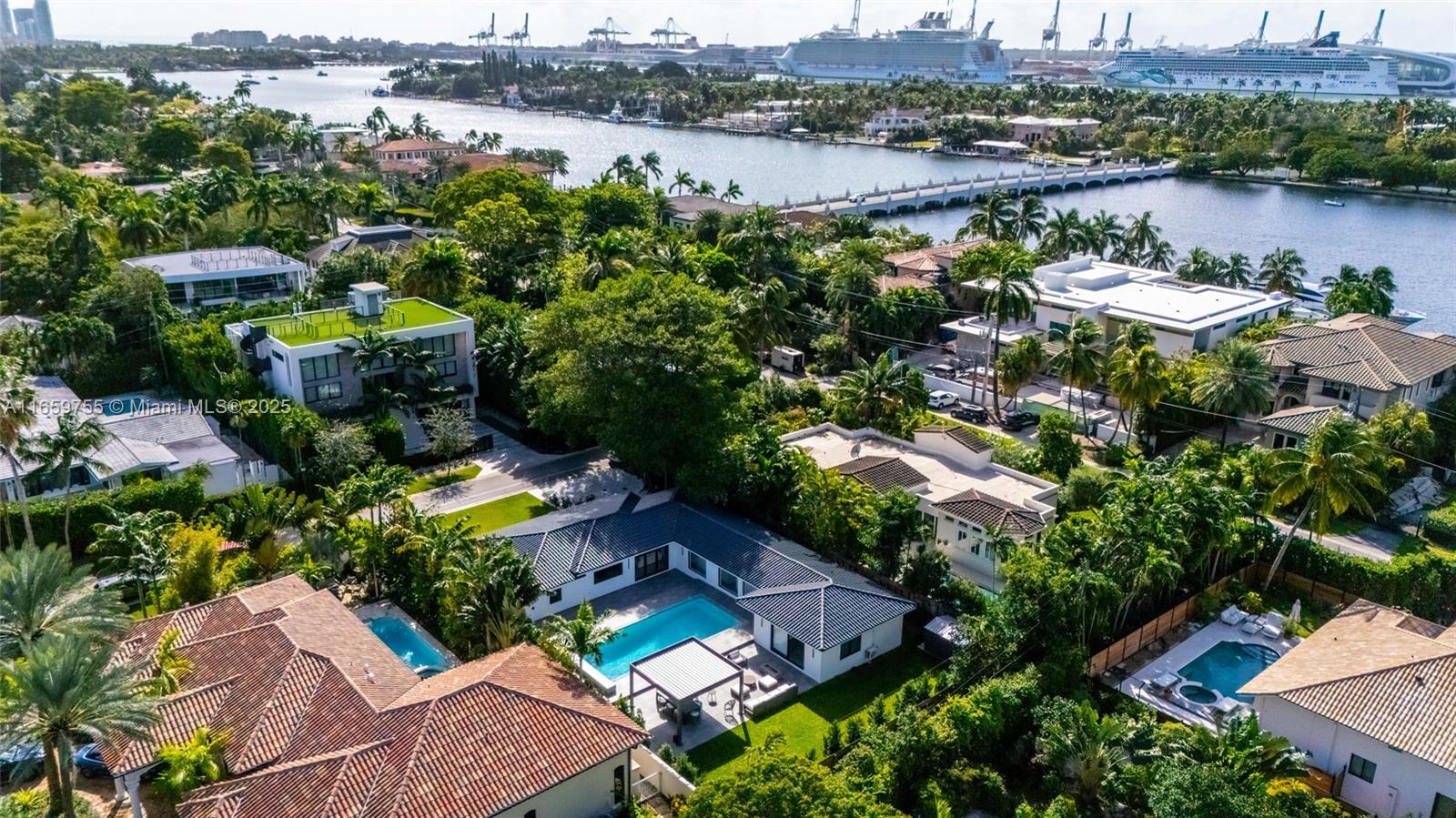HIBISCUS ISLAND - Residential