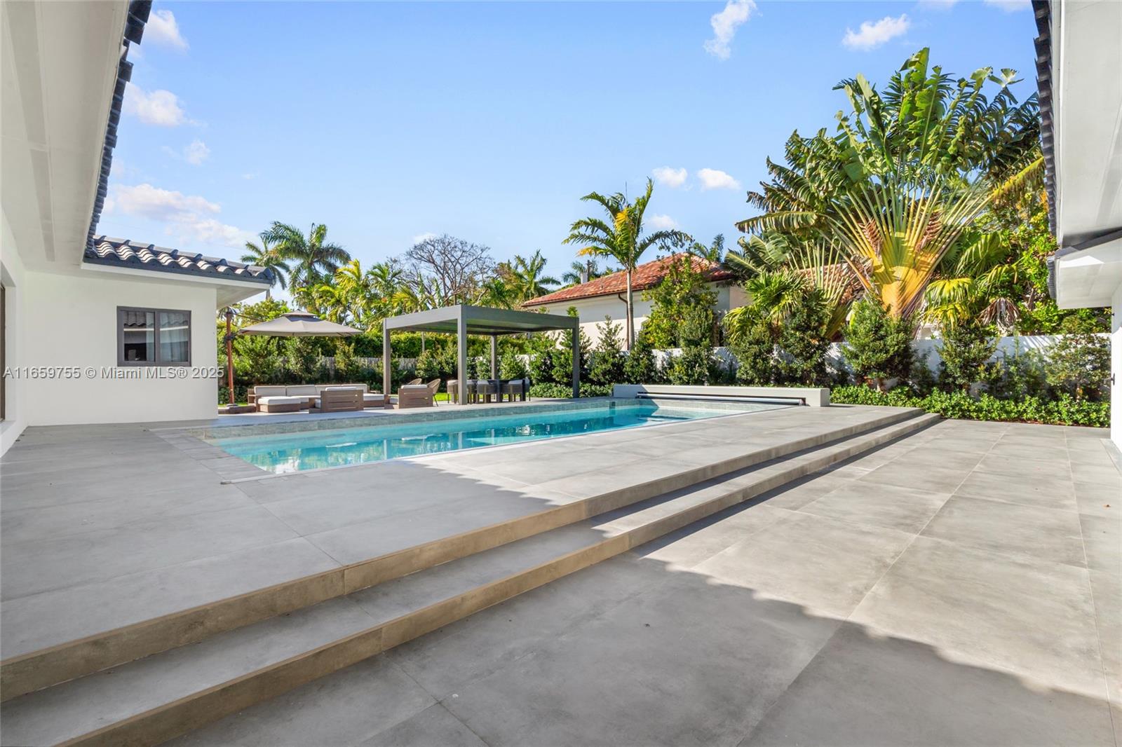 HIBISCUS ISLAND - Residential