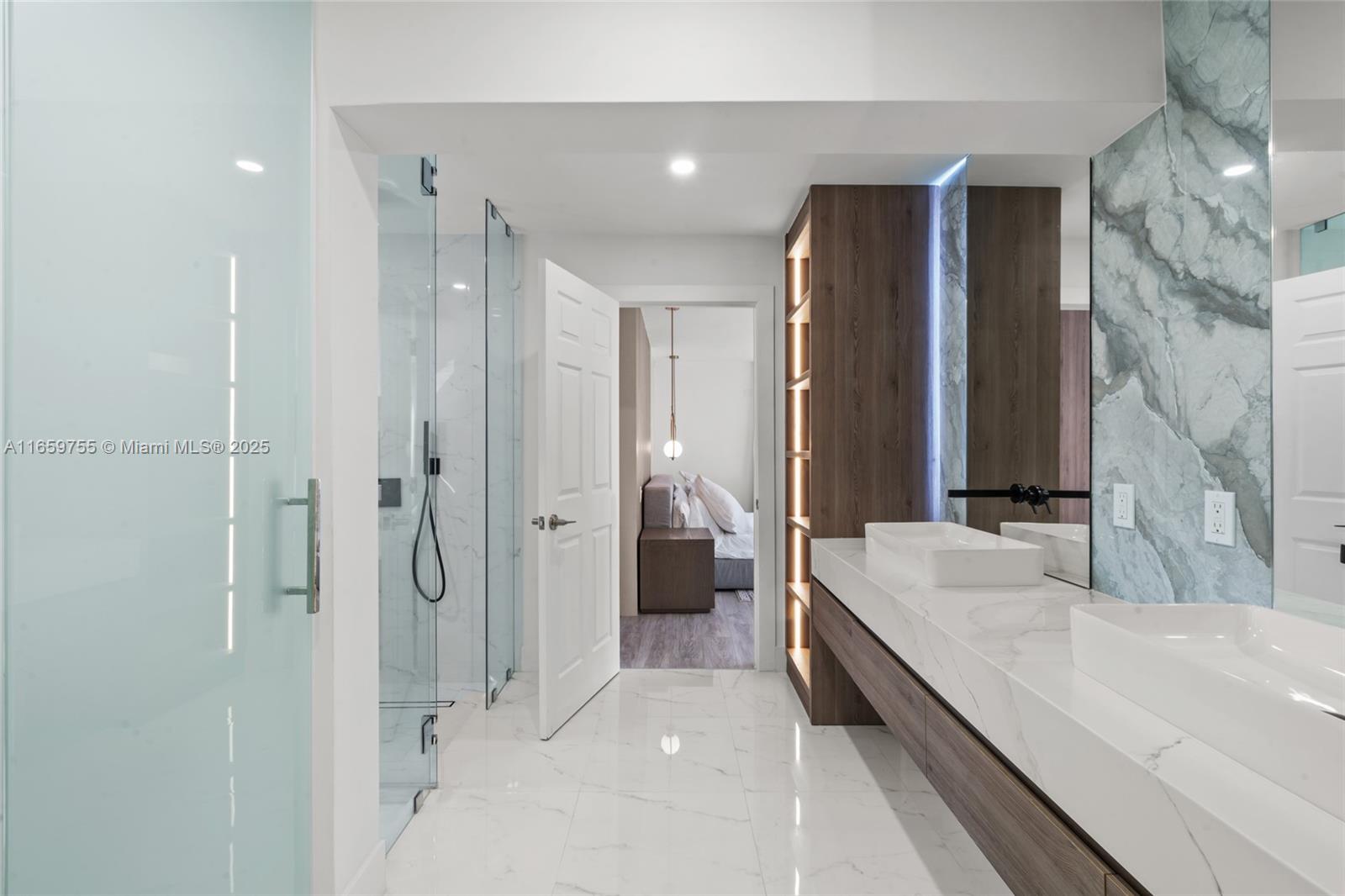HIBISCUS ISLAND - Residential