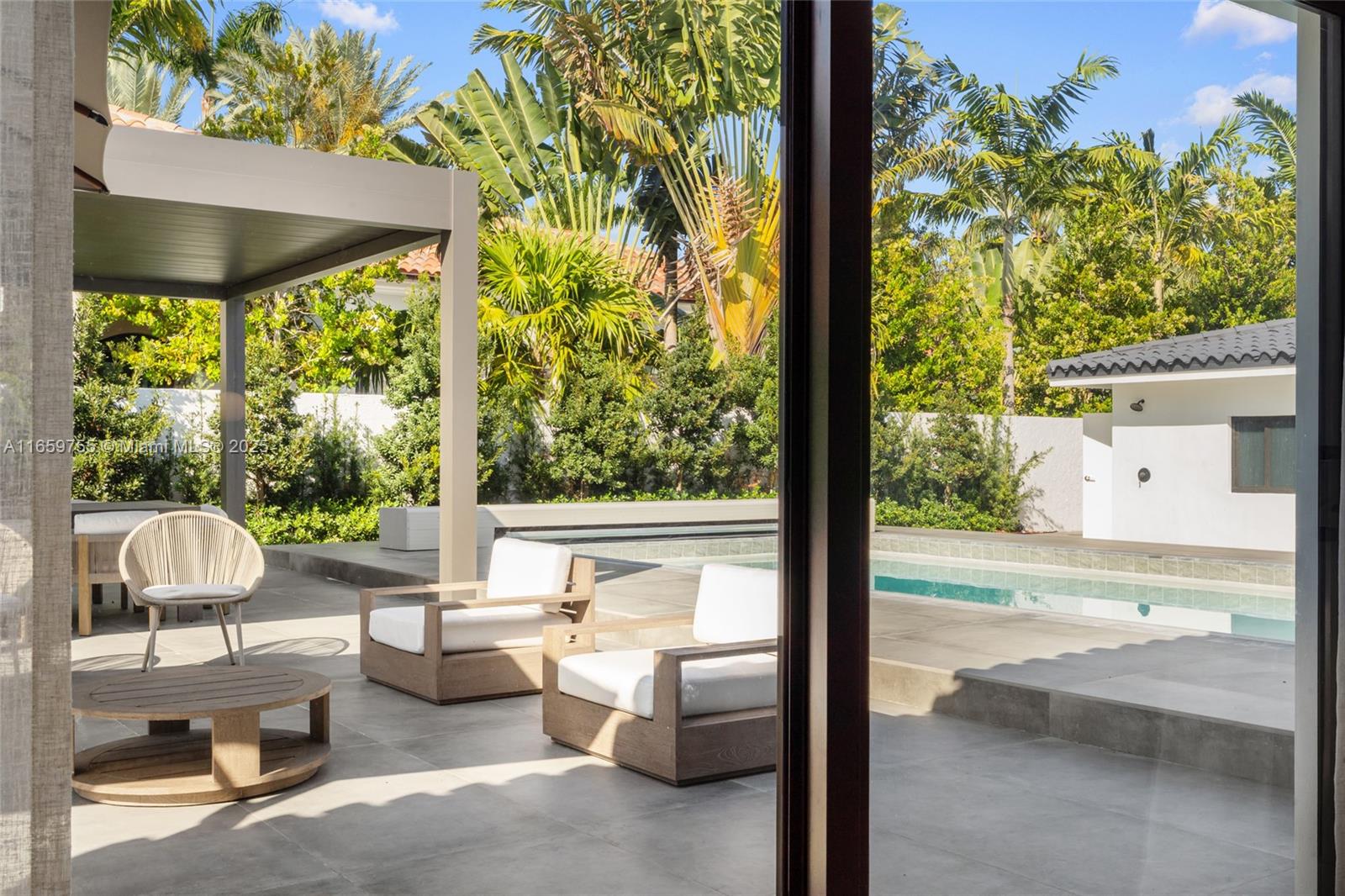 HIBISCUS ISLAND - Residential