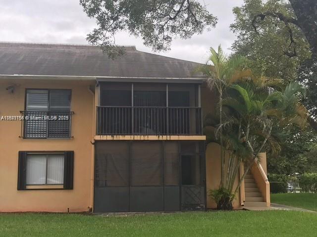 HAMPTON COURT CONDO - Residential Lease