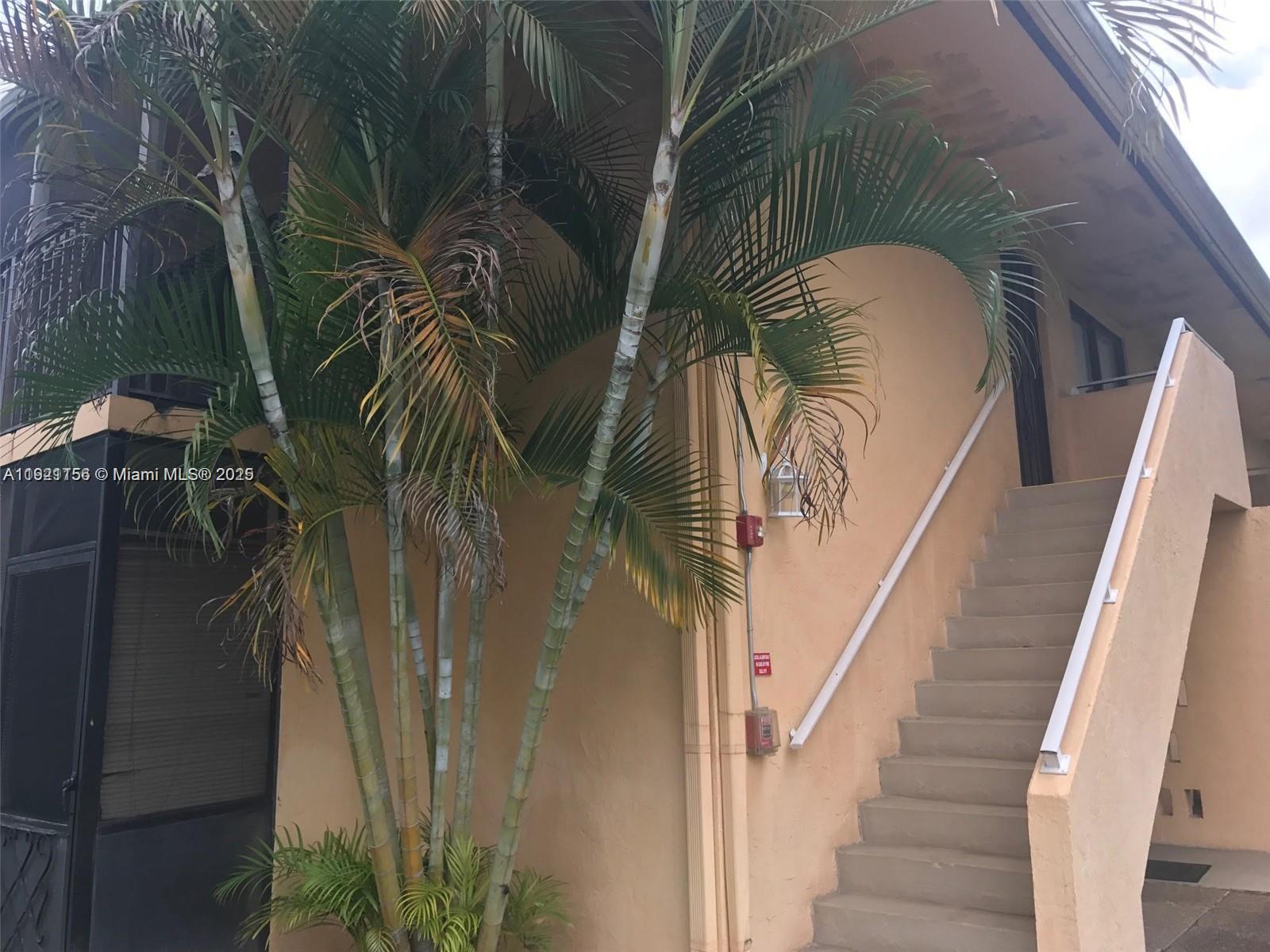 HAMPTON COURT CONDO - Residential Lease