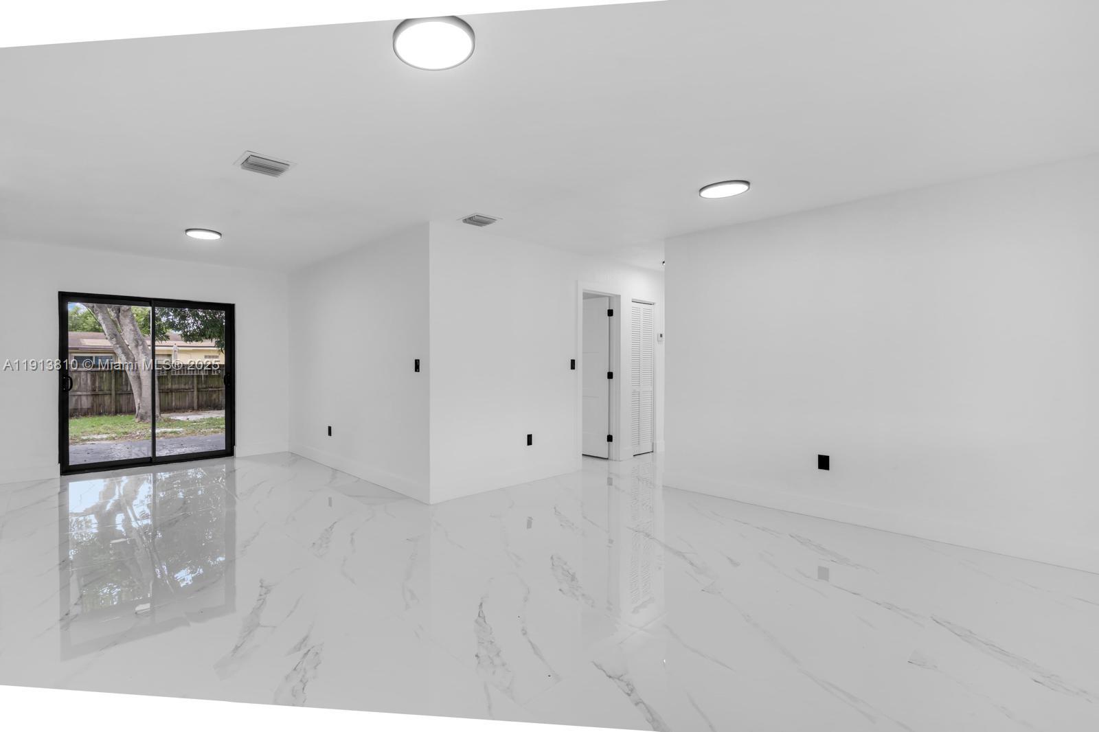 SIERRA MIRADA SEC 1 4TH A - Residential Lease