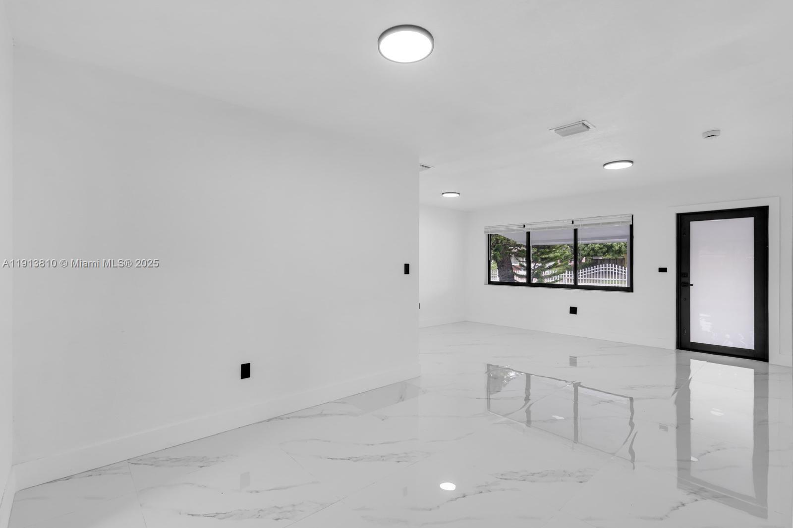 SIERRA MIRADA SEC 1 4TH A - Residential Lease