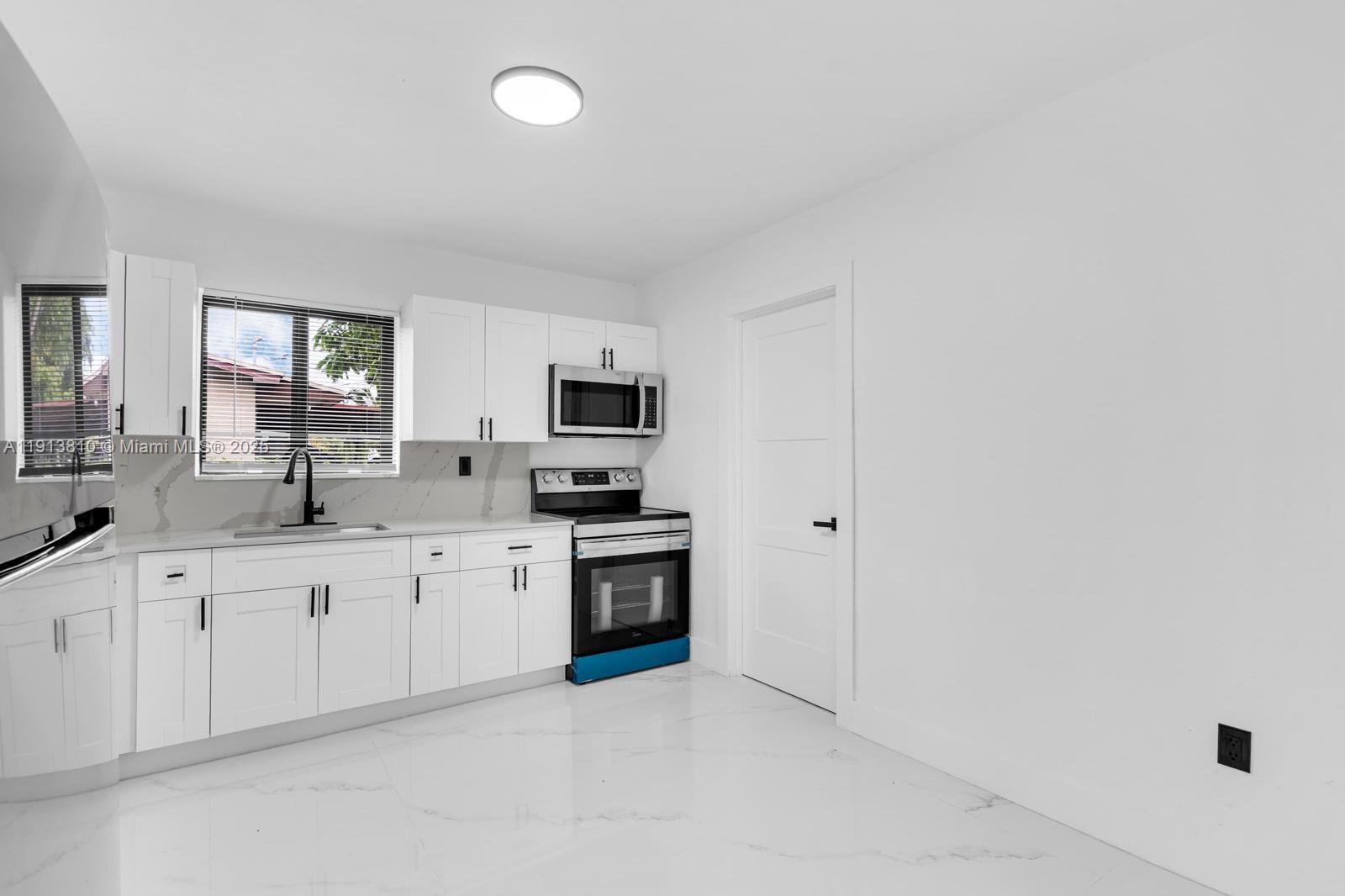 SIERRA MIRADA SEC 1 4TH A - Residential Lease