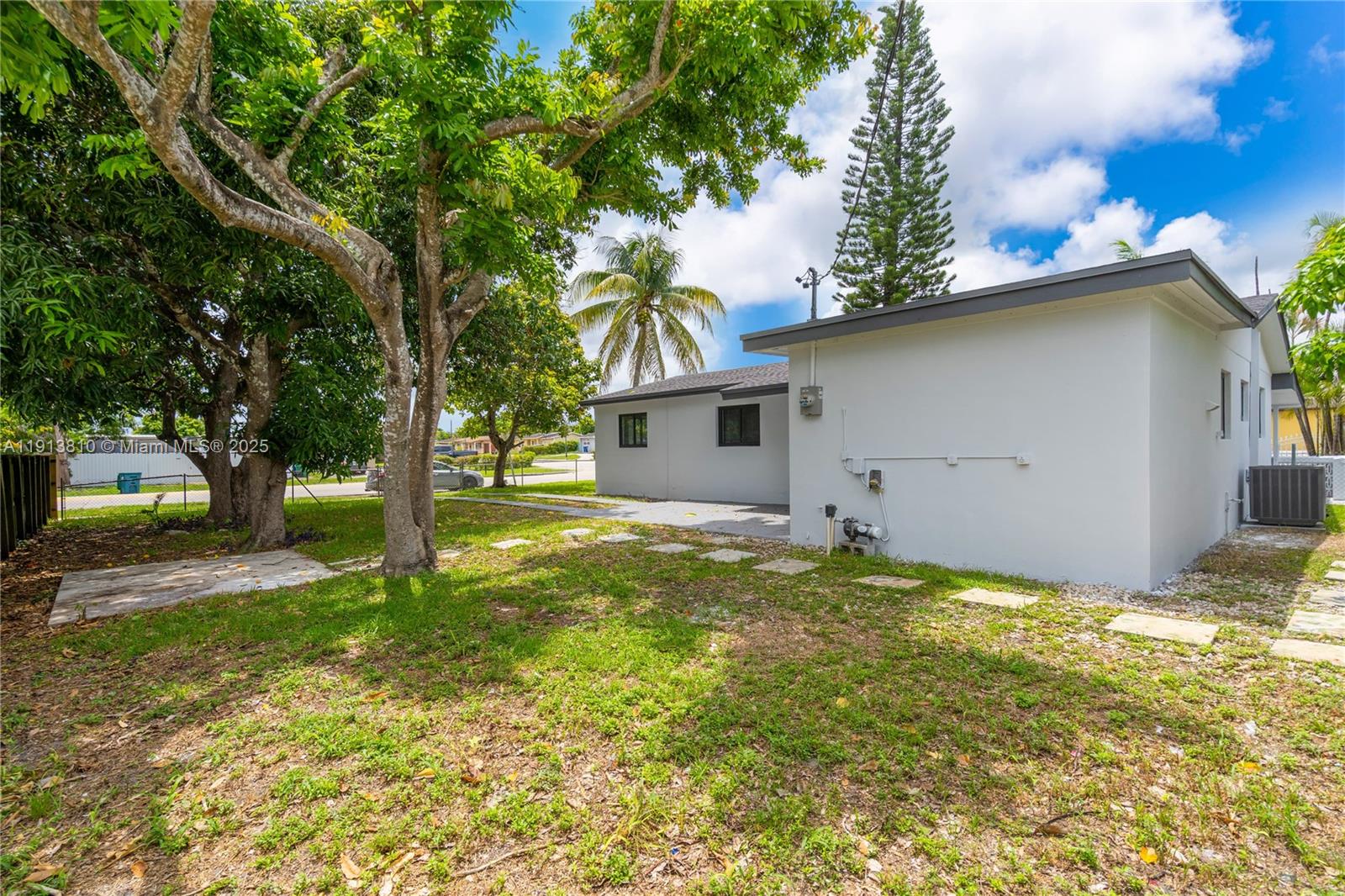 SIERRA MIRADA SEC 1 4TH A - Residential Lease