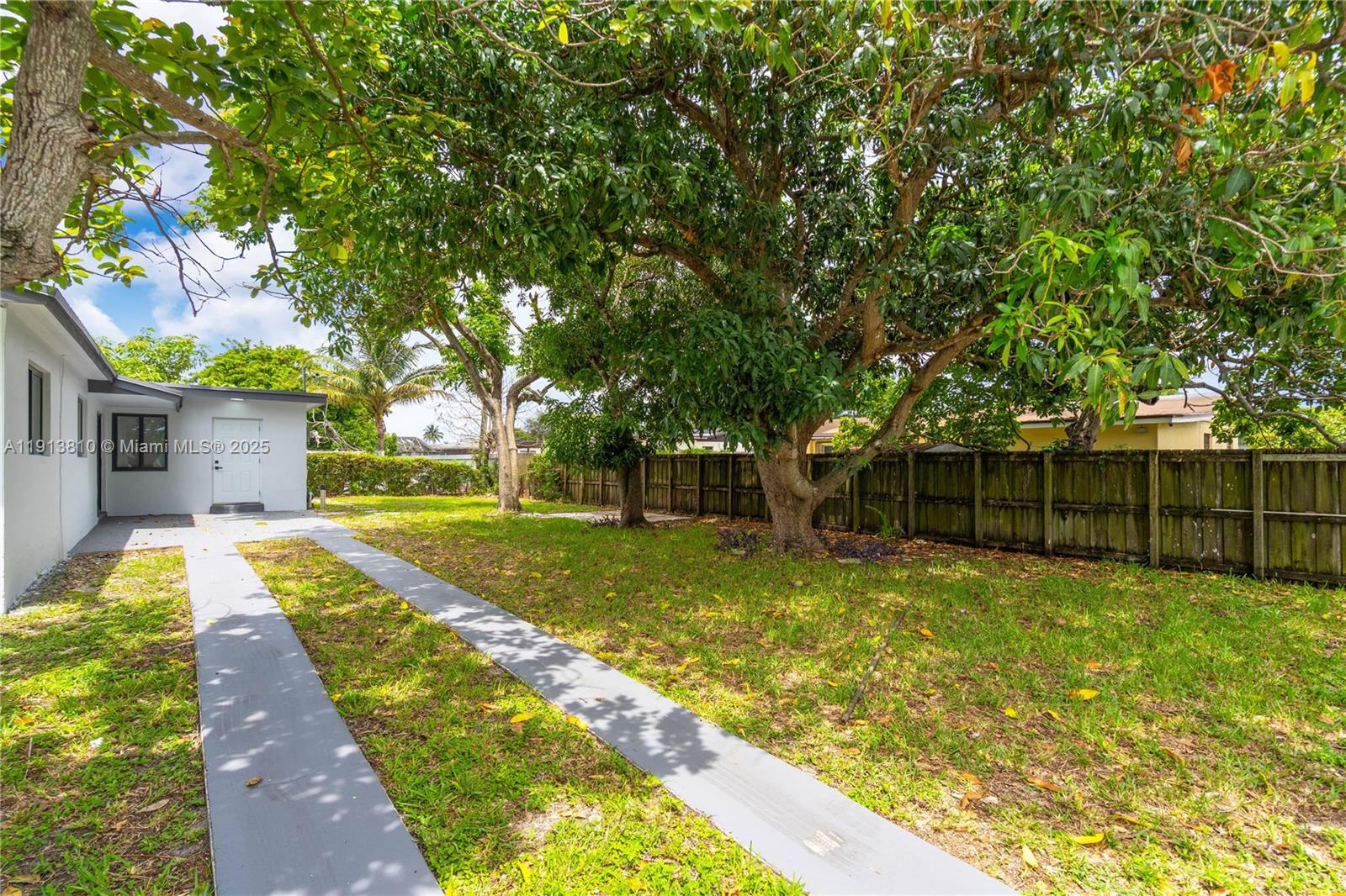 SIERRA MIRADA SEC 1 4TH A - Residential Lease