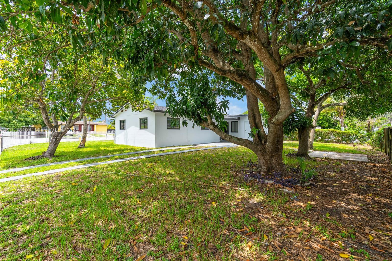 SIERRA MIRADA SEC 1 4TH A - Residential Lease