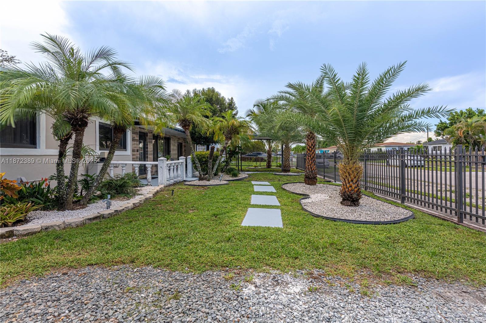 SCOTT LAKE MANOR SEC 8 - Residential