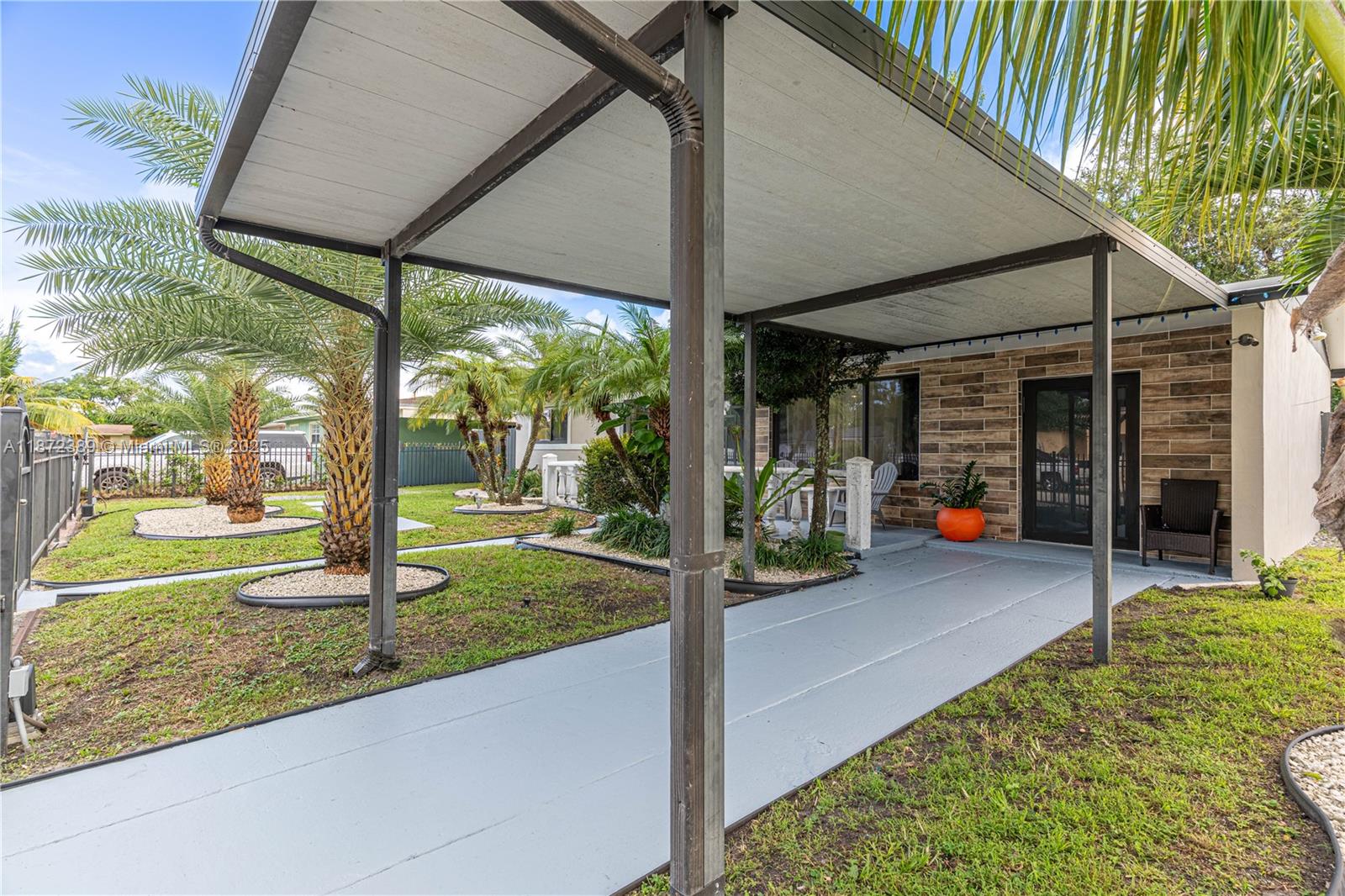 SCOTT LAKE MANOR SEC 8 - Residential