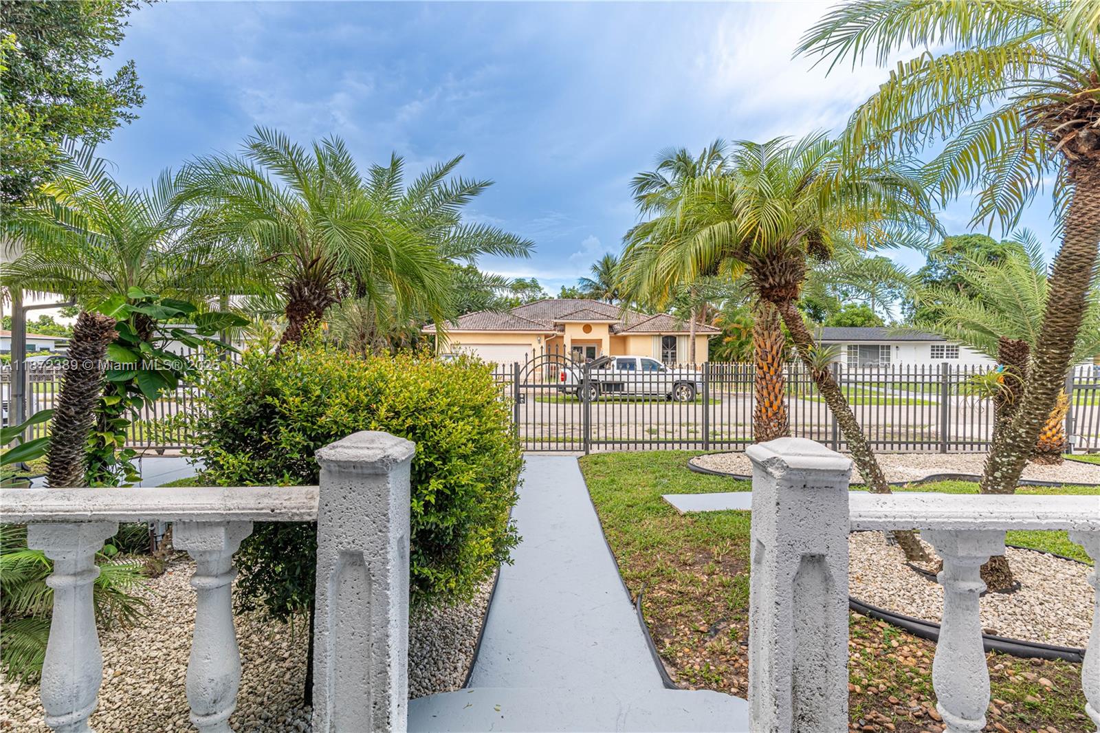 SCOTT LAKE MANOR SEC 8 - Residential
