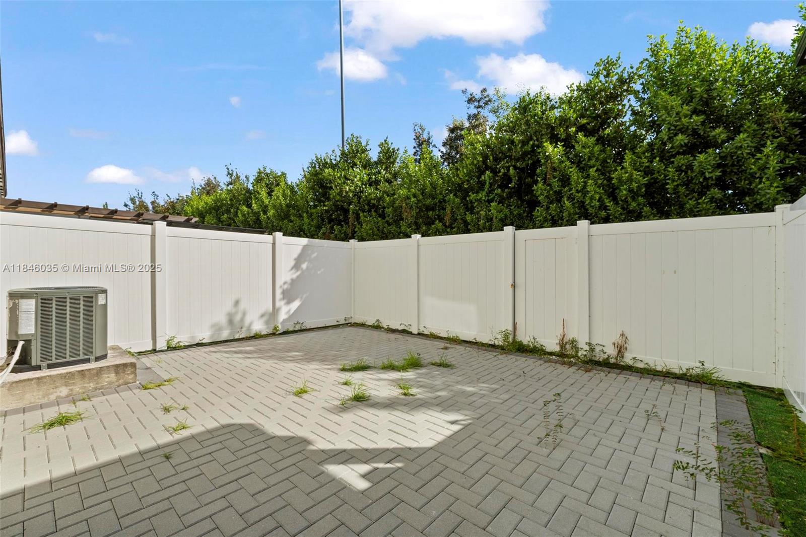 AQUABELLA NORTH REPLAT - Residential