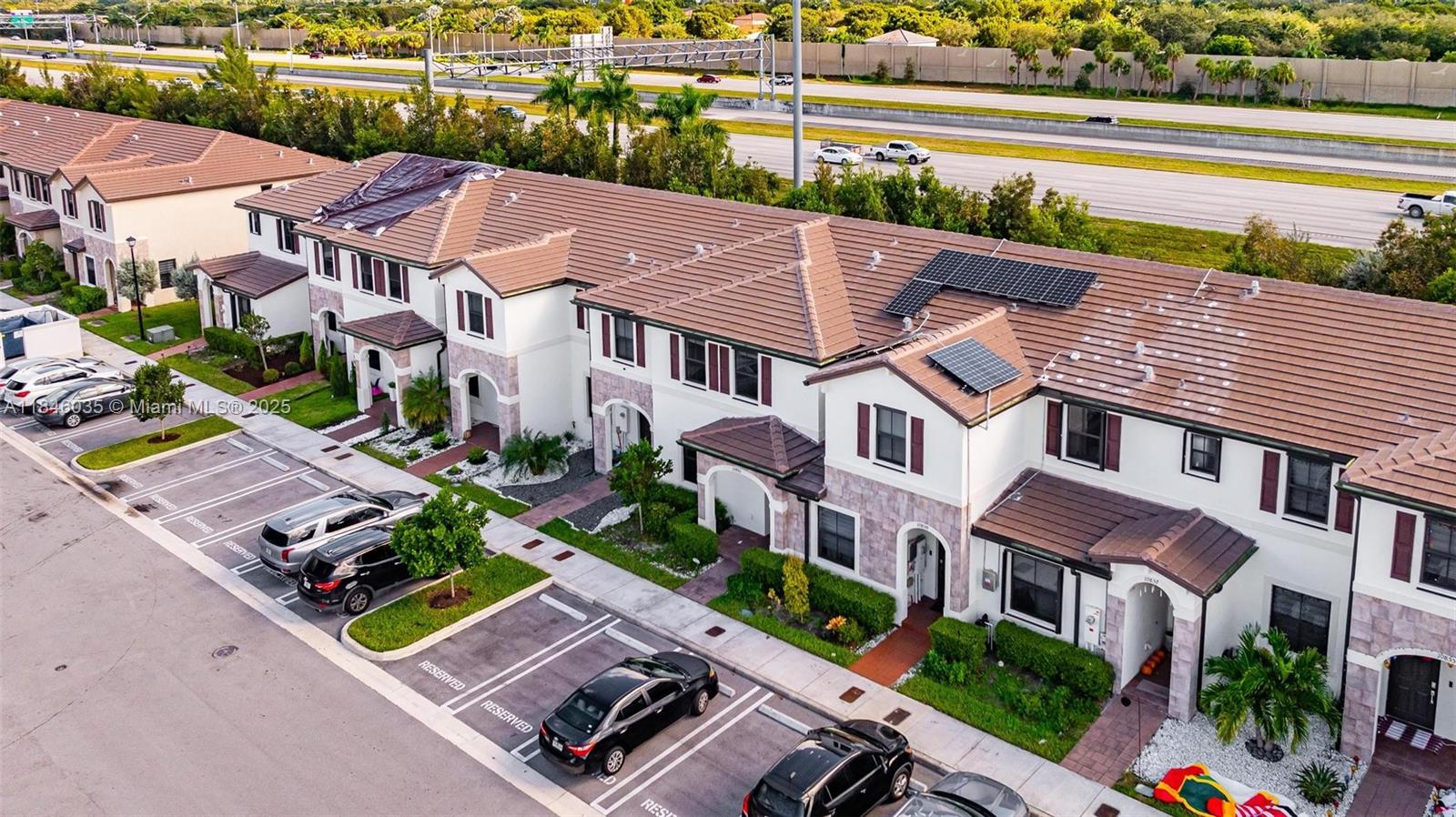 AQUABELLA NORTH REPLAT - Residential