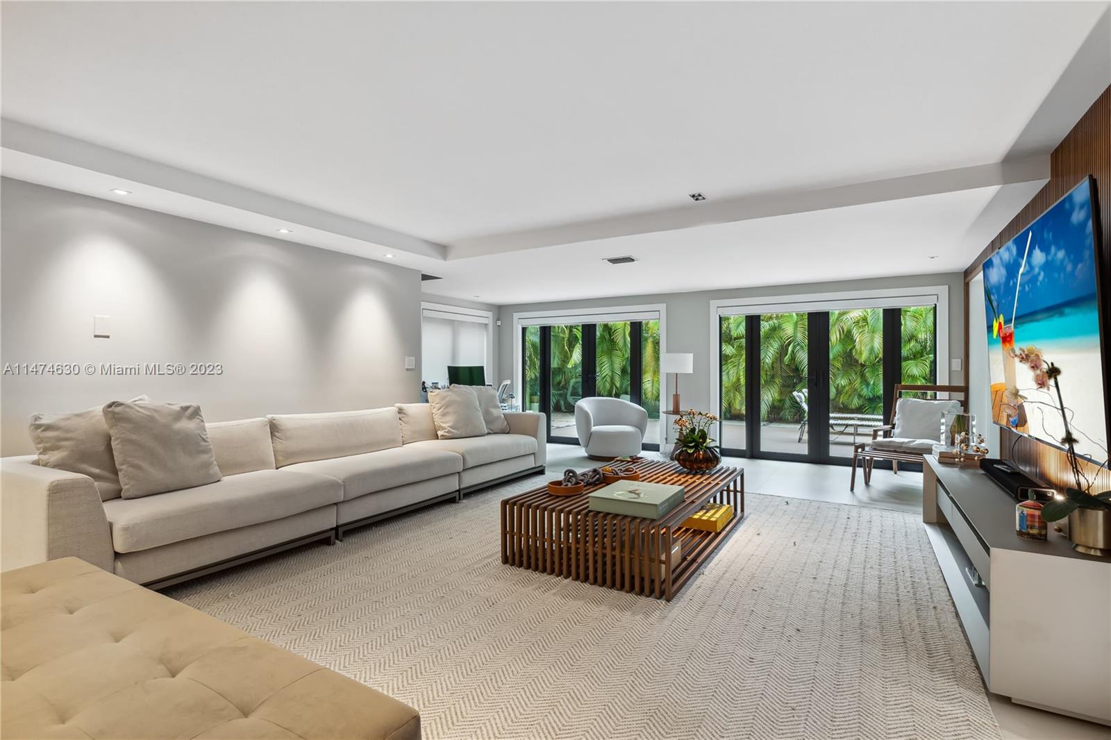 CORAL GABLES RIVIERA SEC - Residential