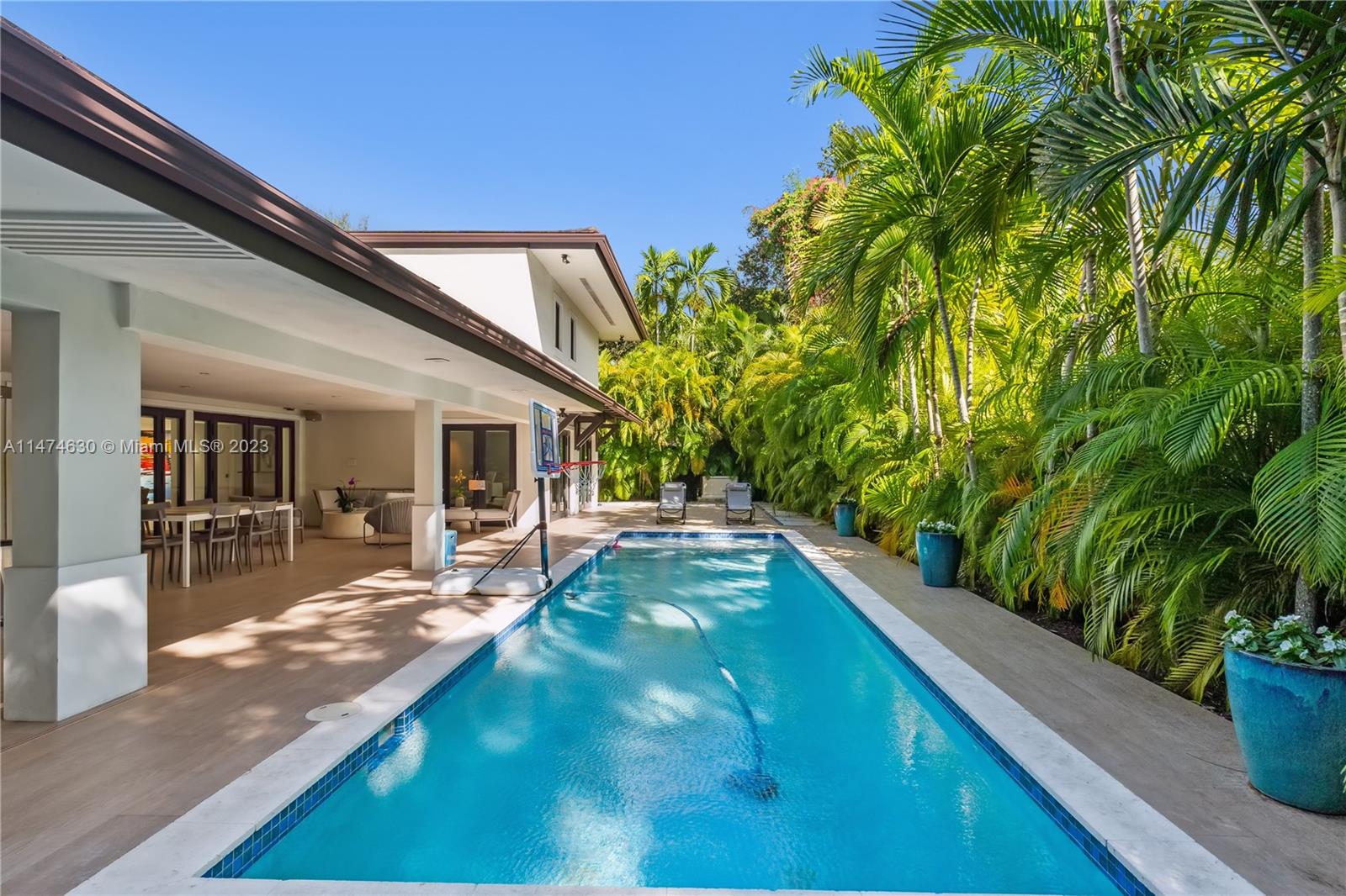 CORAL GABLES RIVIERA SEC - Residential