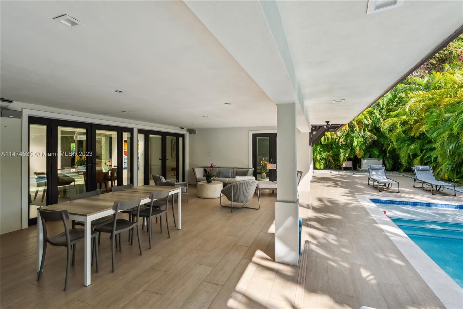 CORAL GABLES RIVIERA SEC - Residential