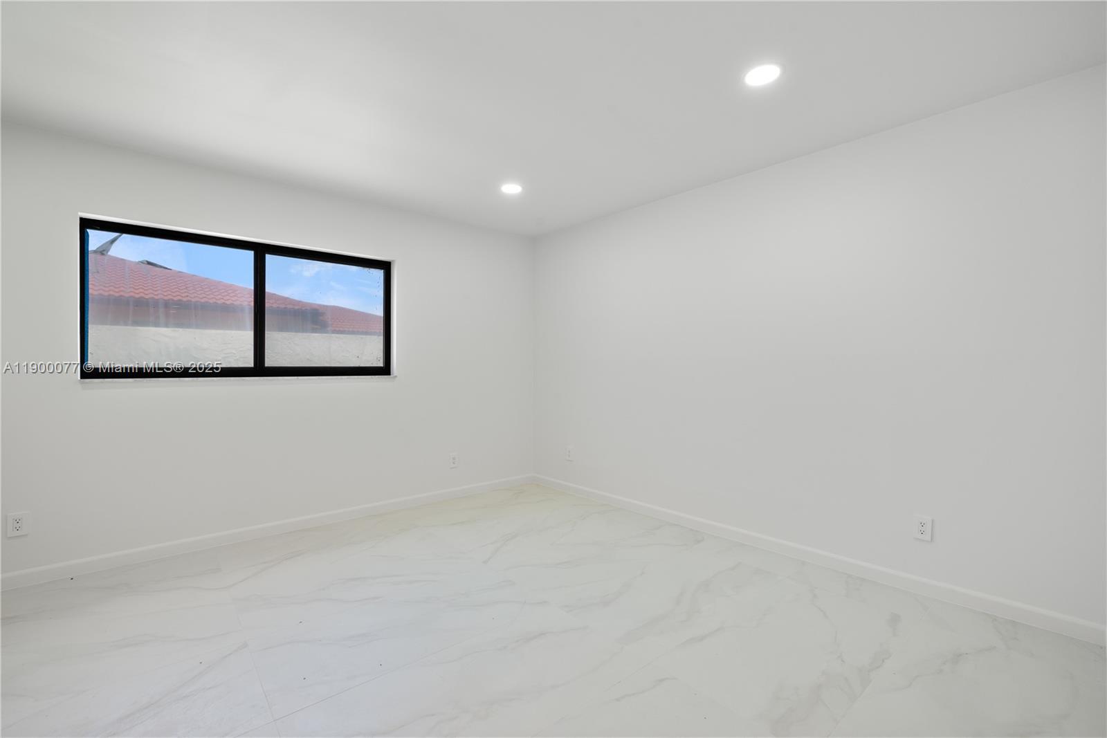 CORAL RIDGE COUNTRY CLUB - Residential