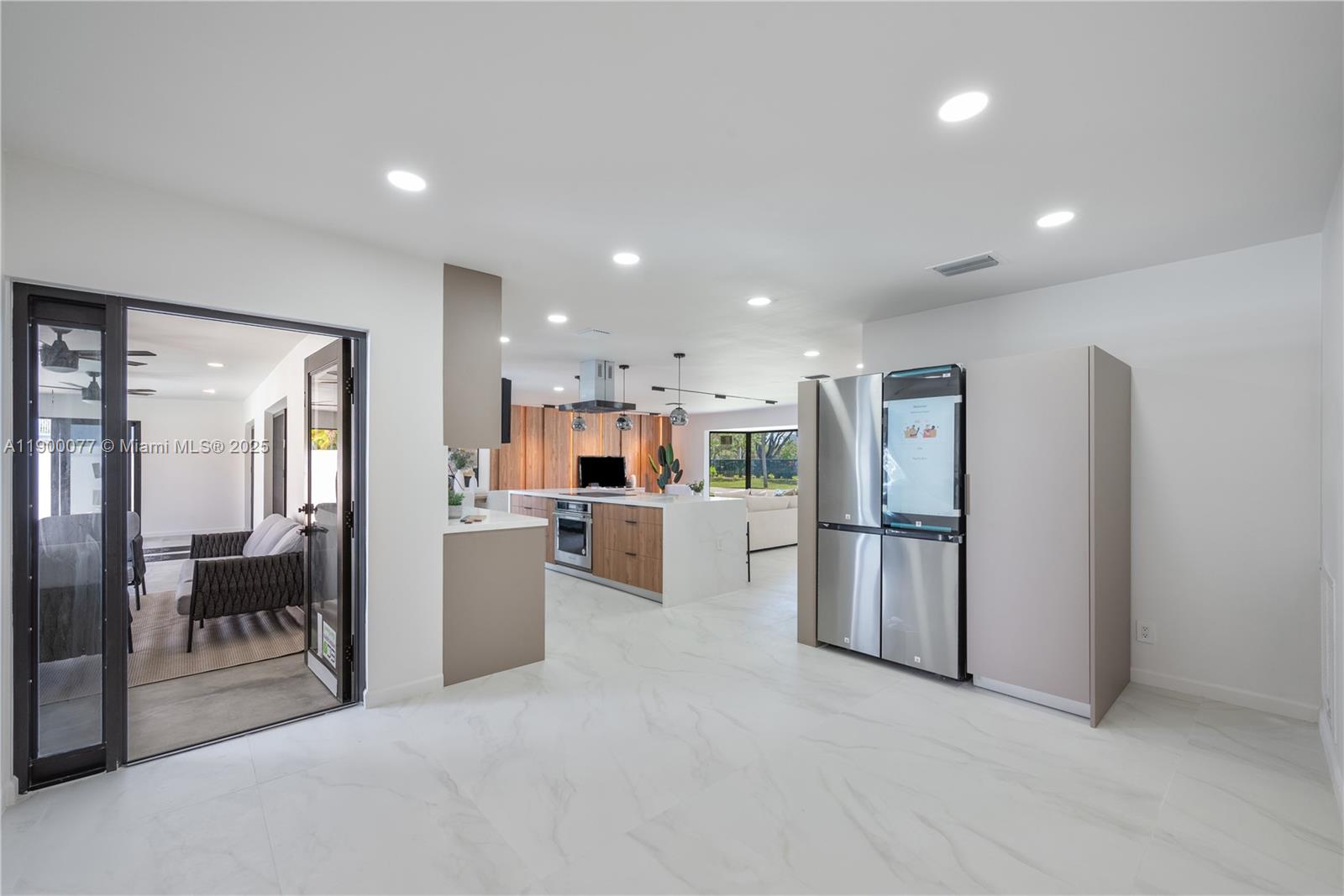 CORAL RIDGE COUNTRY CLUB - Residential
